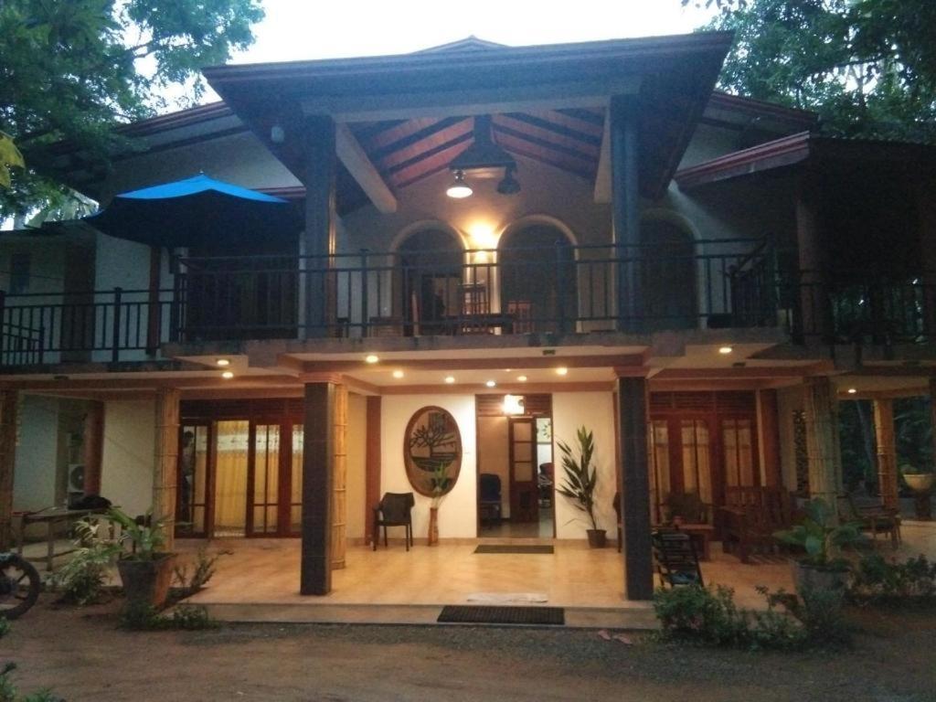 Leopard City Hostel Yala Tissamaharama Bagian luar foto