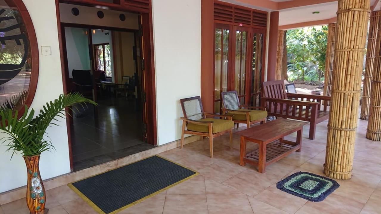 Leopard City Hostel Yala Tissamaharama Bagian luar foto