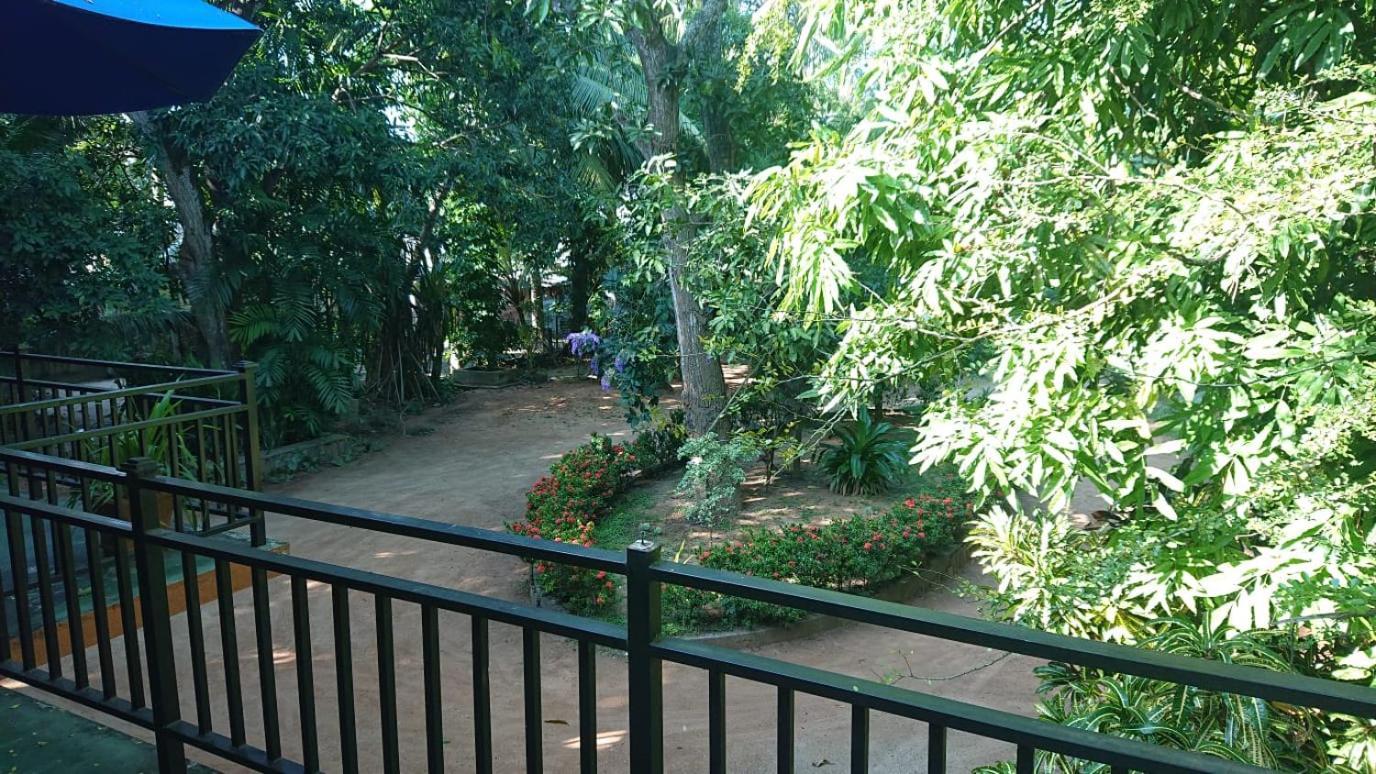 Leopard City Hostel Yala Tissamaharama Bagian luar foto