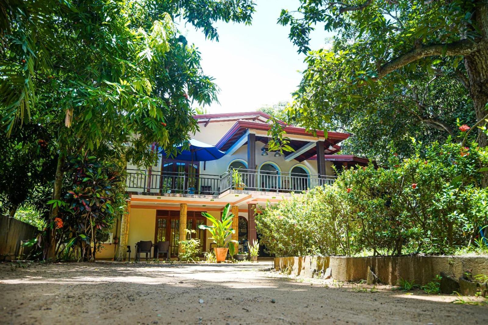 Leopard City Hostel Yala Tissamaharama Bagian luar foto