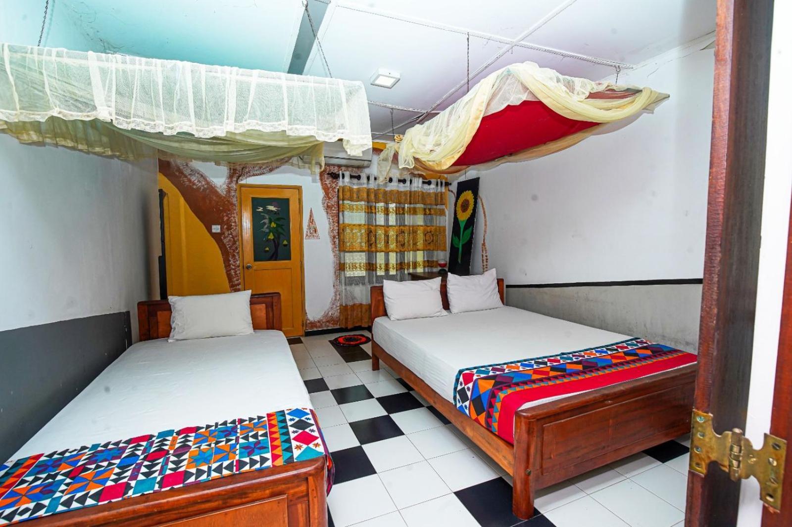 Leopard City Hostel Yala Tissamaharama Bagian luar foto