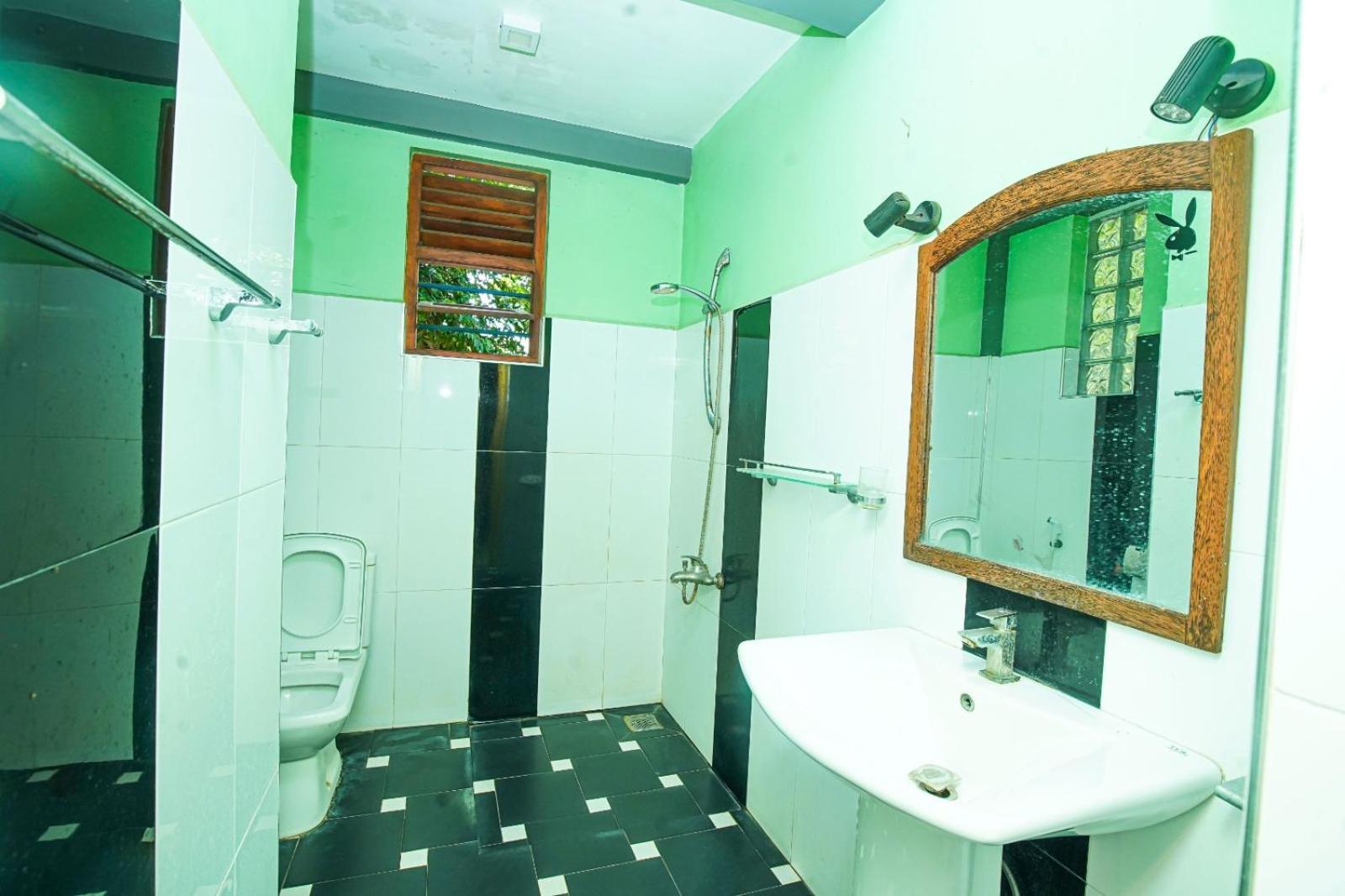 Leopard City Hostel Yala Tissamaharama Bagian luar foto